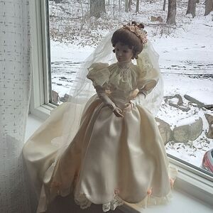 𝅺THE Ashton-Drake Galleries, handcrafted porcelain doll